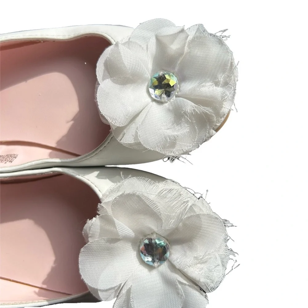 Target White and Pink Dress Shoes with Elegant Tassels
